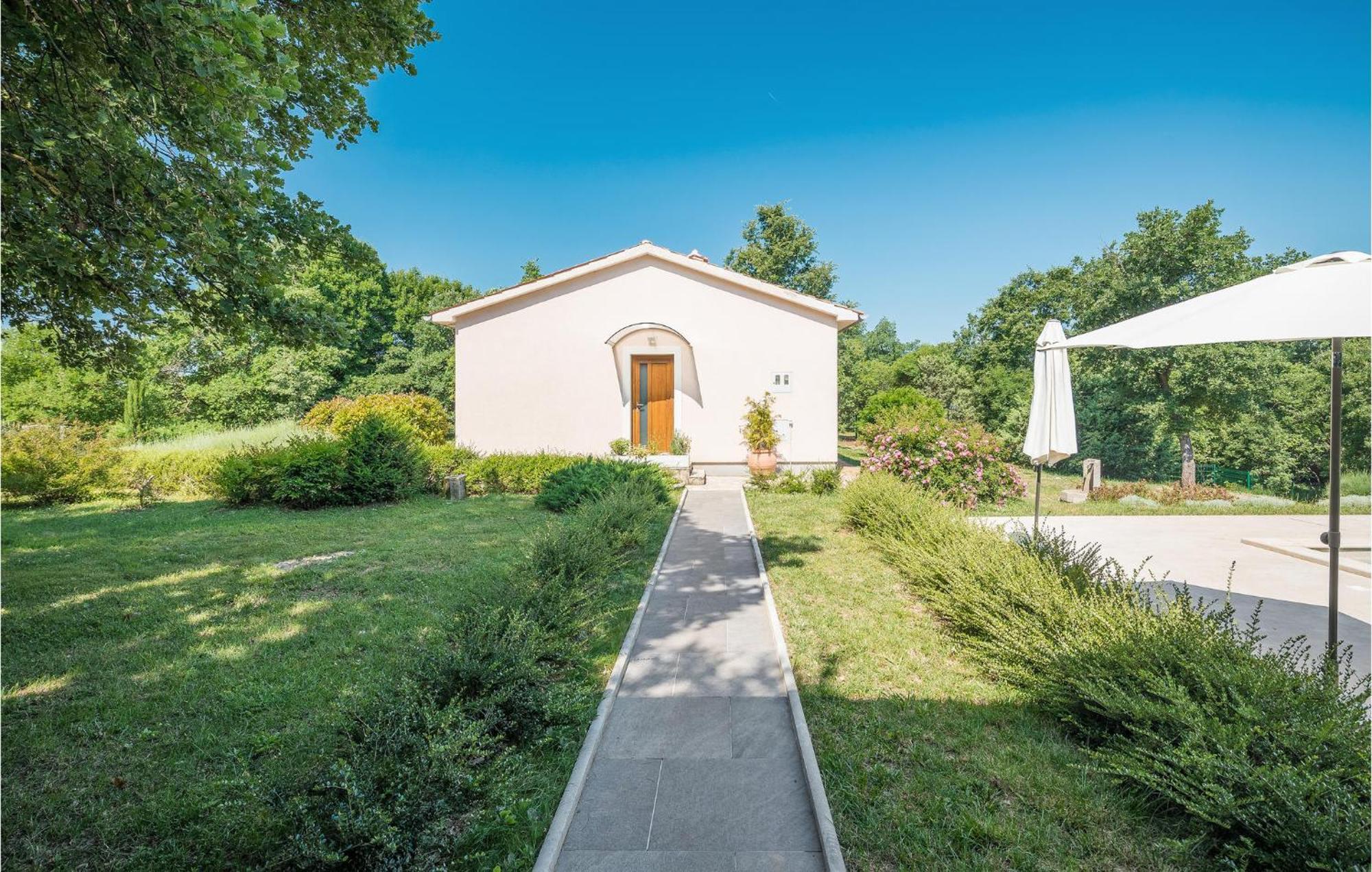 Beautiful Home In Bale With Kitchen Eksteriør bilde
